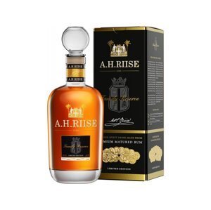 AH Riise A.H.Riise Family Reserve Rum 42%, 0,7l (karton)